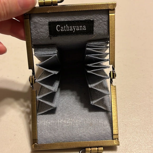 Three vintage wallets and credit card holder or business holder. All for 15.00 - Picture 9 of 10